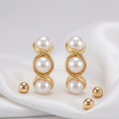 Pearl Axis Stud Earrings