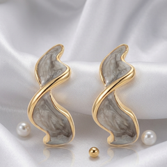 Ash Flow Stud Earrings