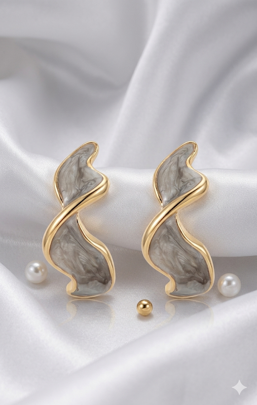 Ash Flow Stud Earrings
