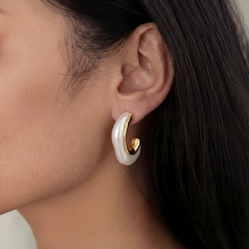 Pearl Curl Stud Earrings