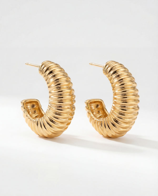 Golden Ribbed Curve Hoop Earrings